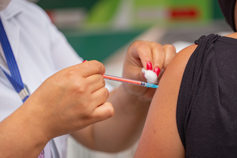  Canoas já aplicou meio milhão de doses da vacina contra a Covid-19