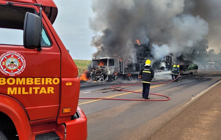  Incêndio atinge caminhão na BR 386, em Seberi