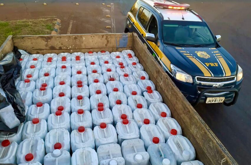  PRF prende contrabandista com mais de 2 mil litros de agrotóxico contrabandeado em Palmeira das Missões