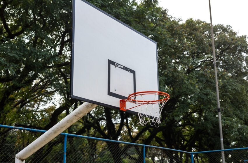  Canoas: Quadra de basquete no Centro Olímpico Municipal recebe novas tabelas