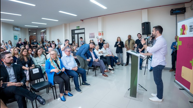  Com recursos do Avançar, governador inaugura nova UTI do Hospital São Camilo em Esteio